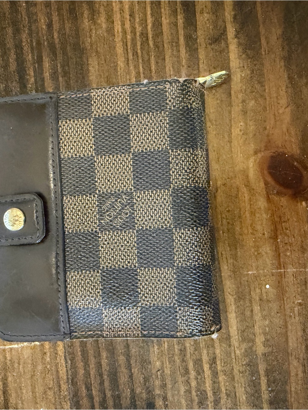 Louis Vuitton Brown Checkered womens Wallet - Luxury Style